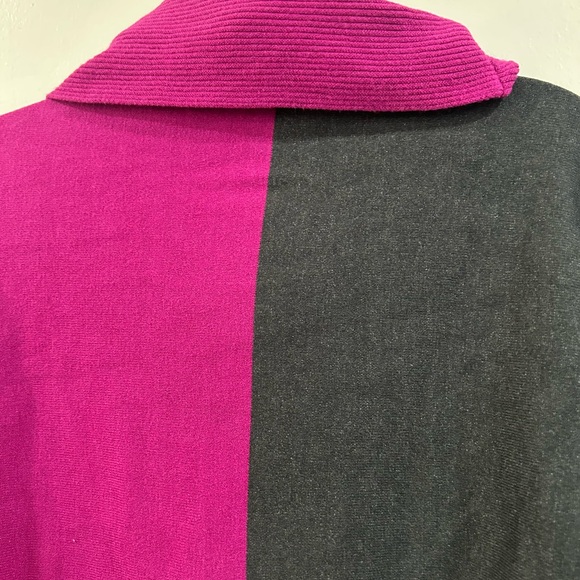 Joseph Ribkoff Pink, Gray, and Black Colorblock Sweater size L - Picture 6 of 8